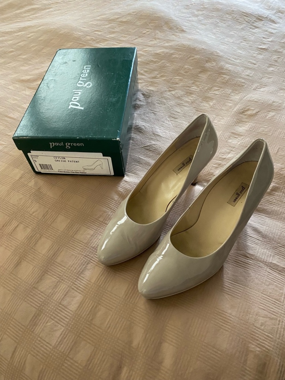 Paul Green Women's Taupe Patent Pumps
